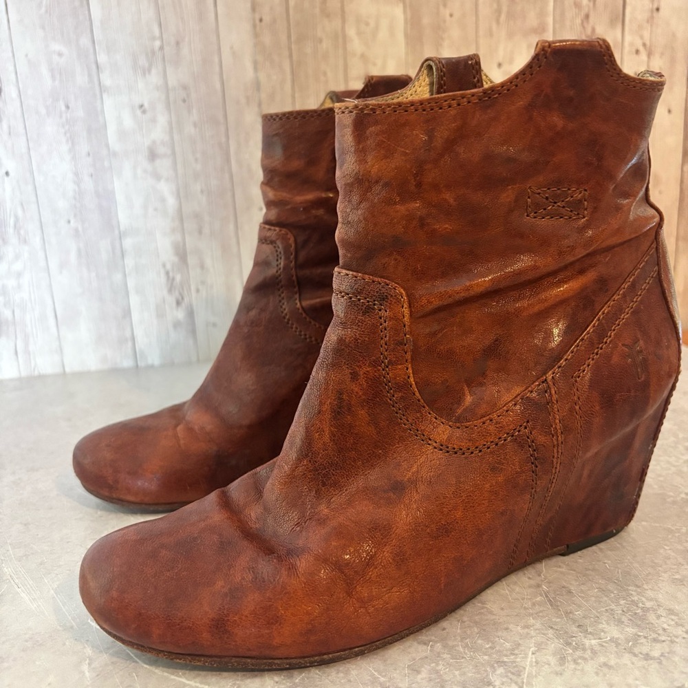 Frye 'Carson' Cognac Washed Italian Leather Wedge Booties - Picture 2 of 8